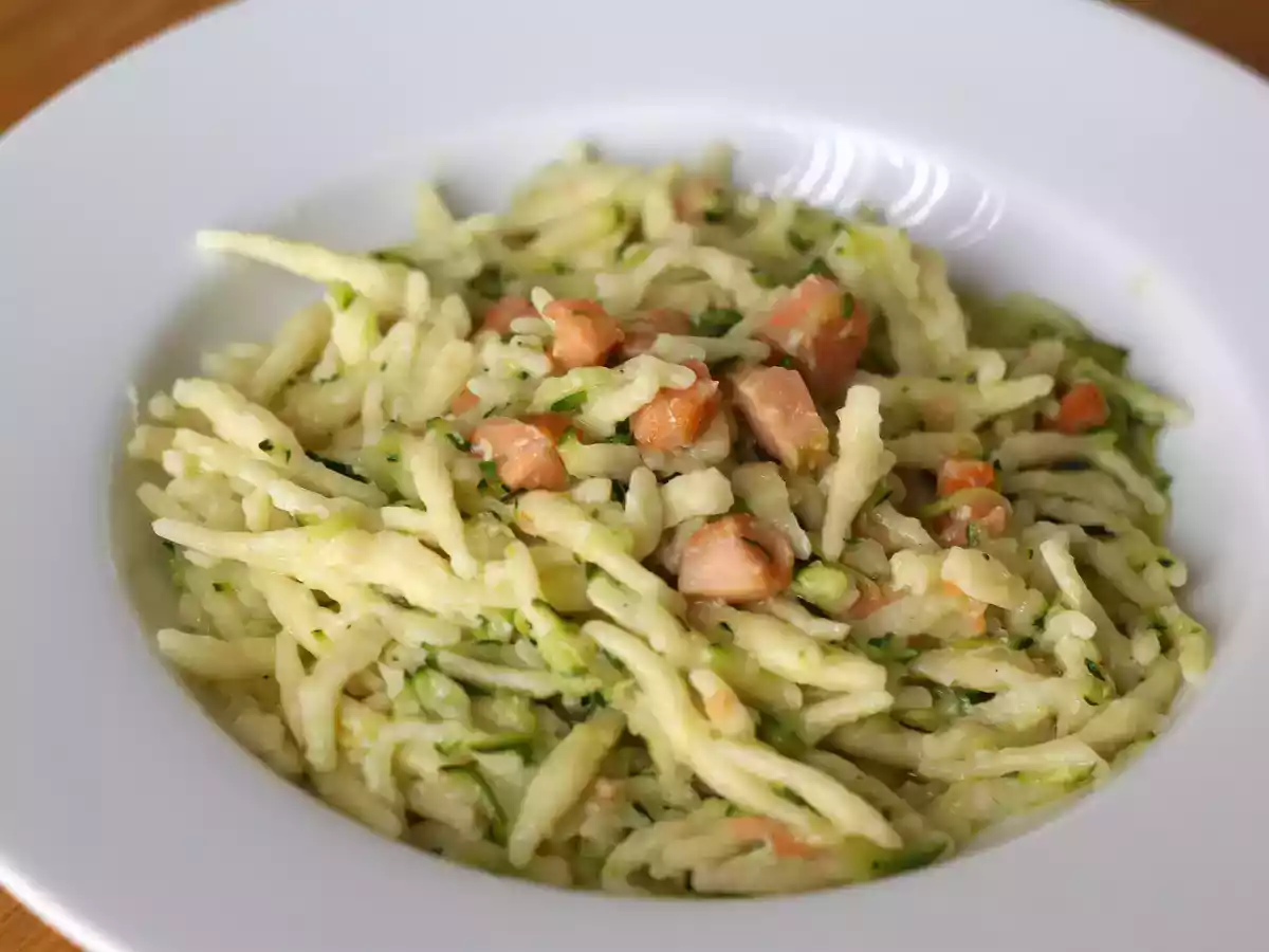 Pasta met zalm en courgettes - foto 2