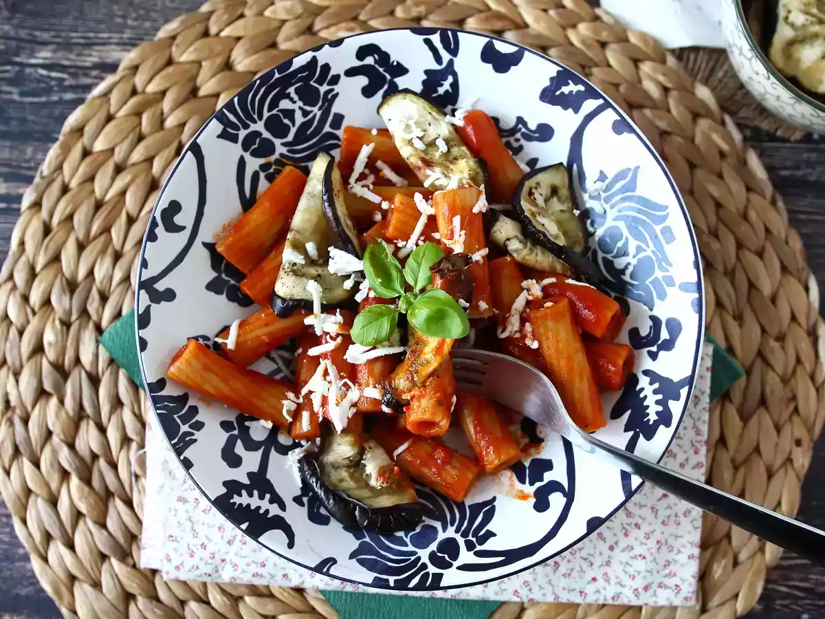 Pasta Siciliana met aubergine, de makkelijke en lichte versie - Pasta alla Norma - foto 3