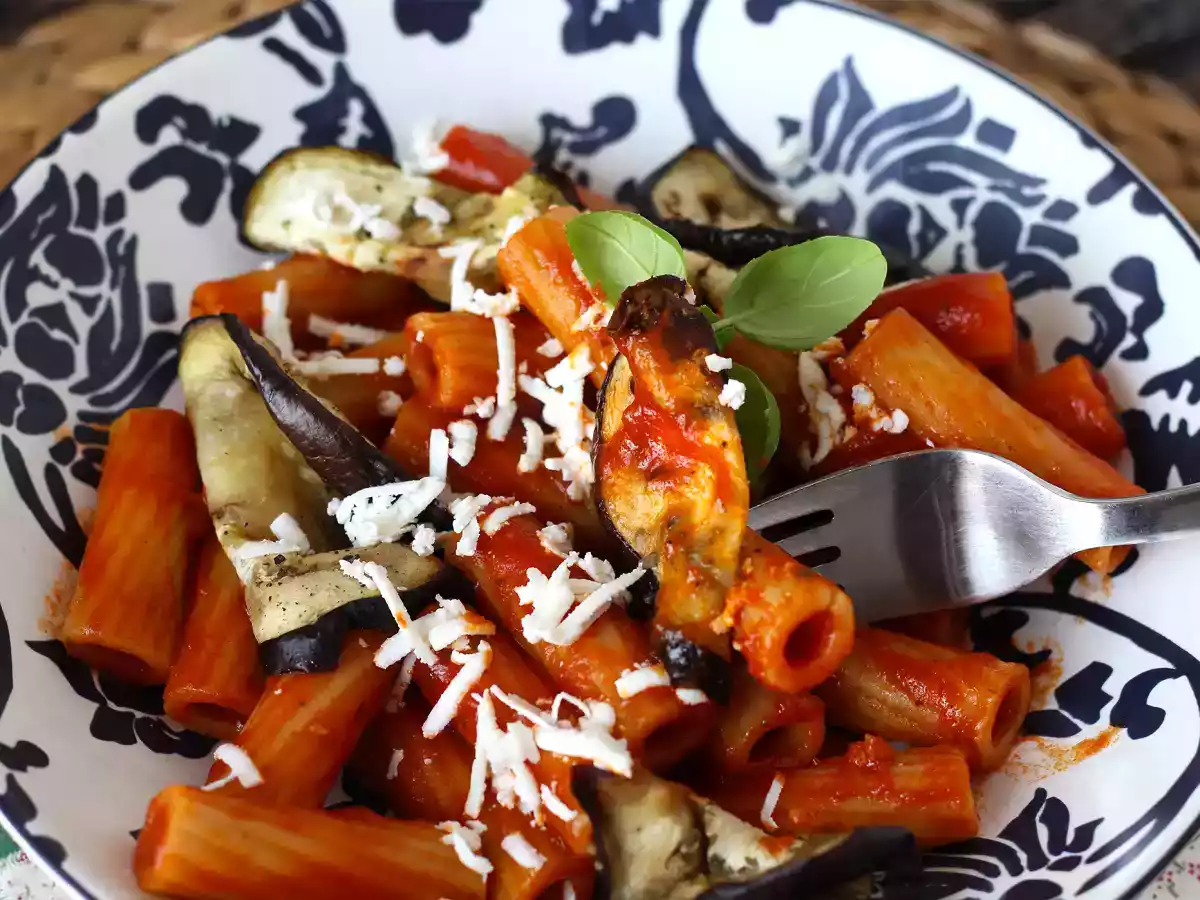 Pasta Siciliana met aubergine, de makkelijke en lichte versie - Pasta alla Norma - foto 4