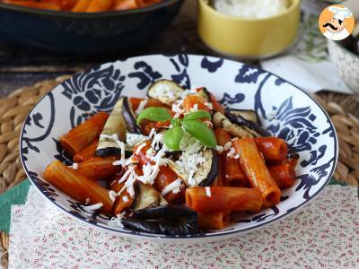 Pasta Siciliana met aubergine, de makkelijke en lichte versie - Pasta alla Norma