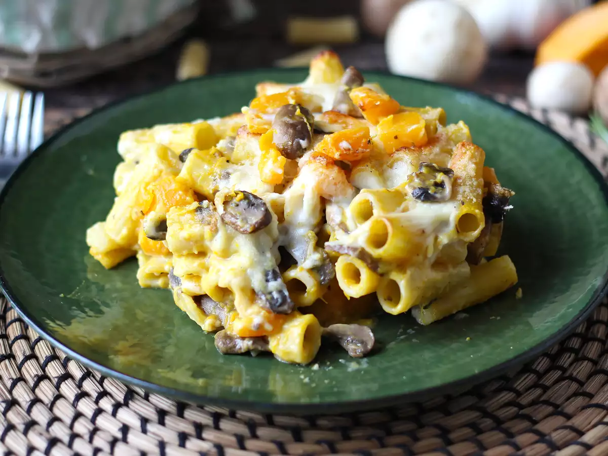 Pastaschotel uit de oven met pompoen, champignons en bechamelsaus - foto 5