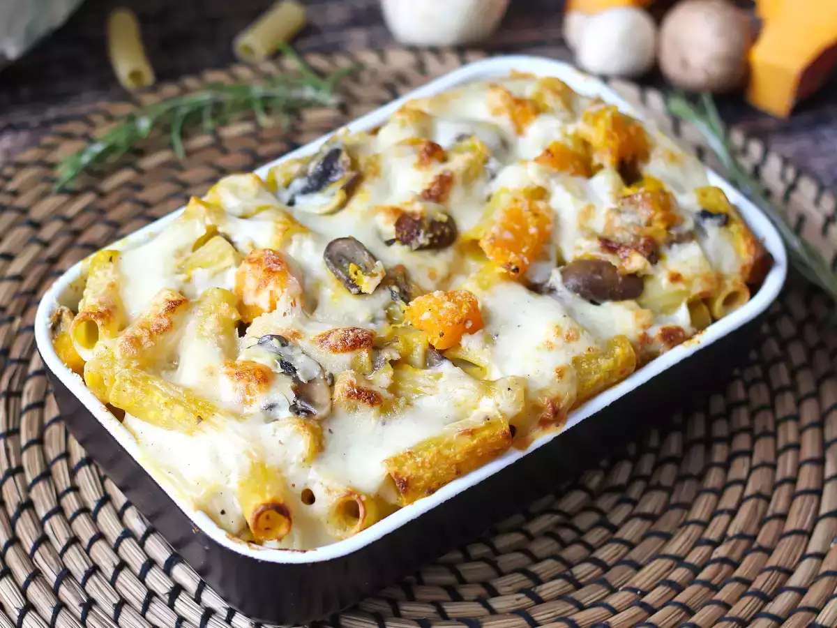 Pastaschotel uit de oven met pompoen, champignons en bechamelsaus - foto 6