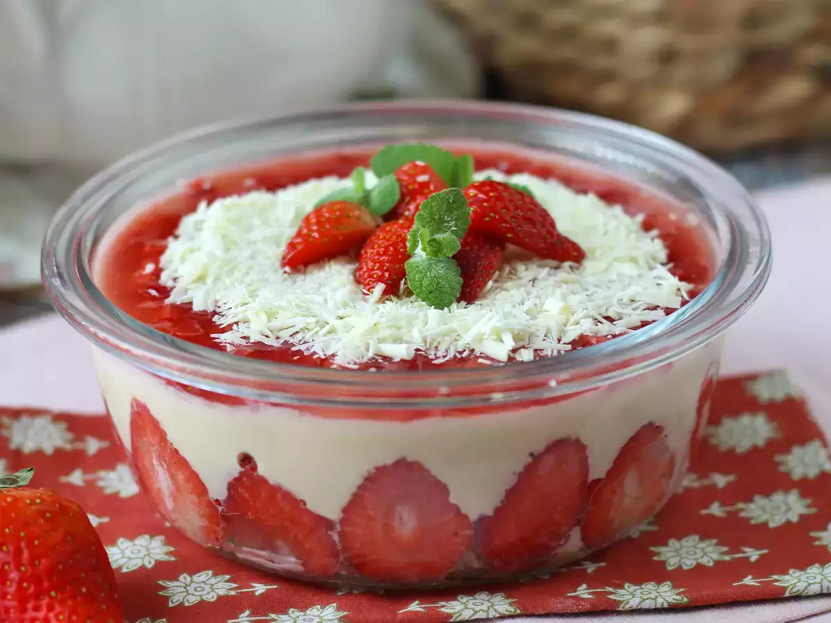 Pavê de morango, het Braziliaanse dessert van aardbeien en gecondenseerde melk dat het best koud kan worden gegeten - foto 3