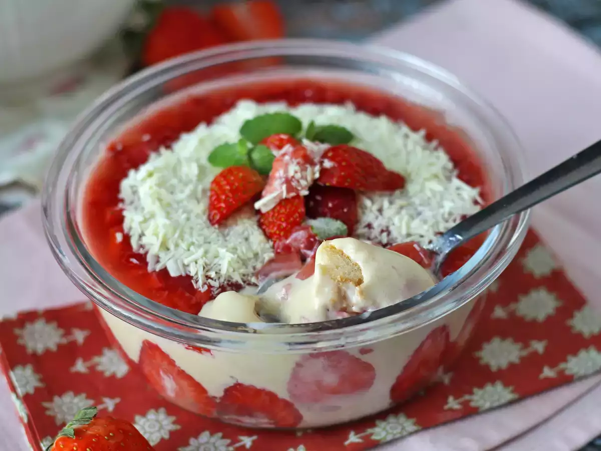Pavê de morango, het Braziliaanse dessert van aardbeien en gecondenseerde melk dat het best koud kan worden gegeten - foto 5
