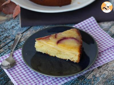 Perzik upside-down cake, vochtig, smeltend en gekarameliseerd - foto 3