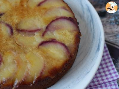 Perzik upside-down cake, vochtig, smeltend en gekarameliseerd - foto 9