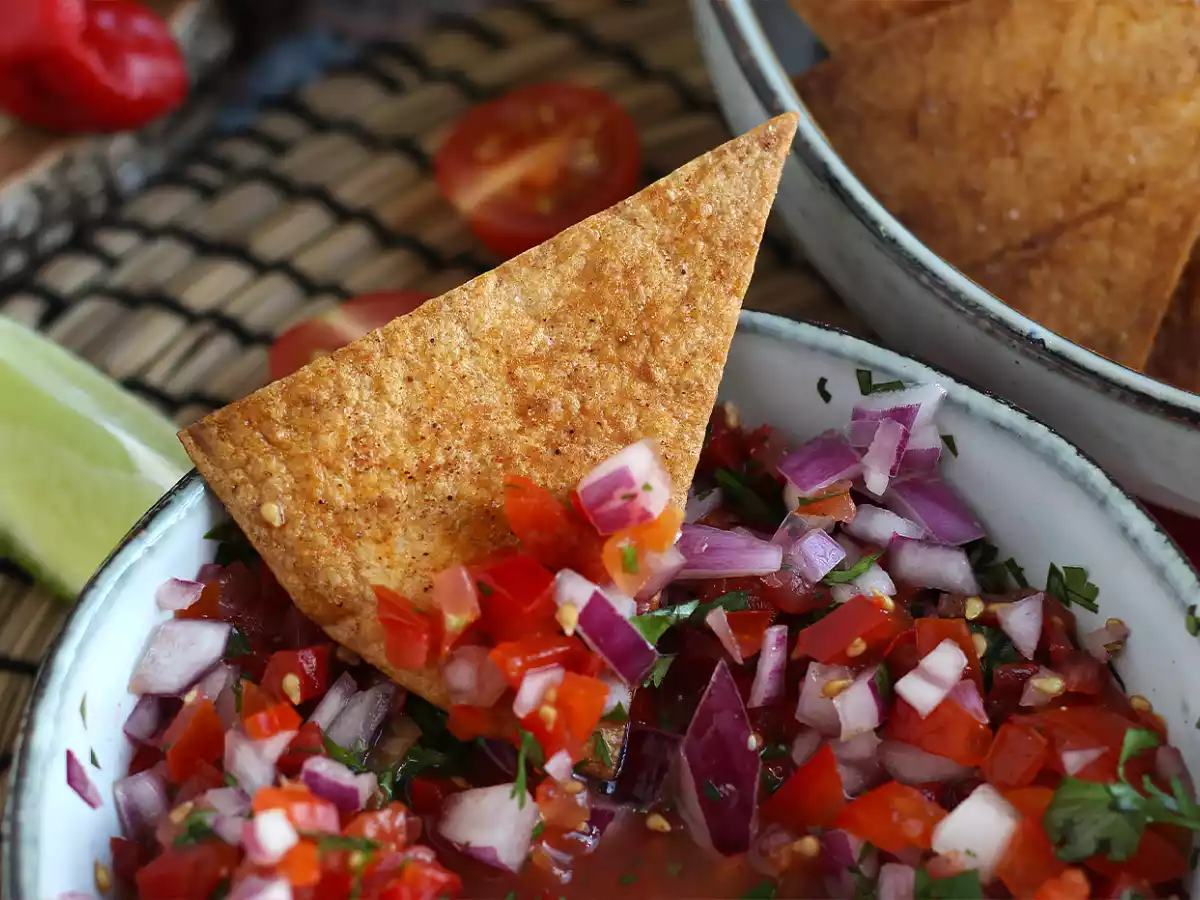 Pico de gallo en zelfgemaakte tortillachips - foto 4