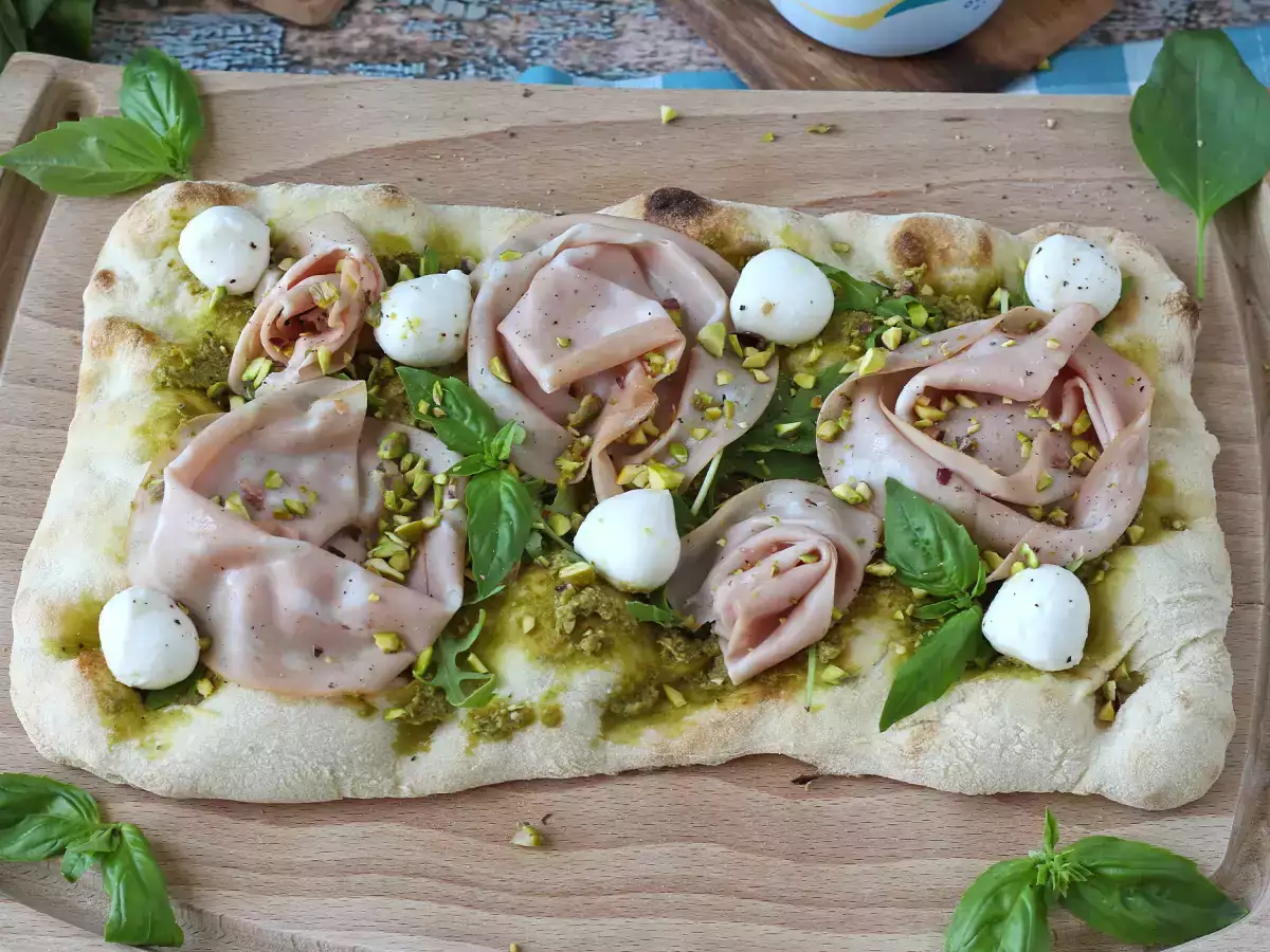 Pinsa met pesto en mortadella, klaar in 10 minuten! - foto 4