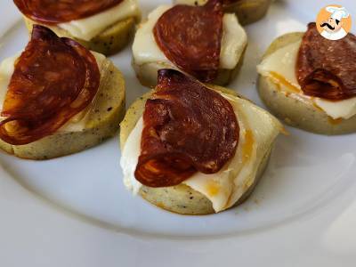 Polenta crostini met scamorza kaas en pepperoni - foto 2