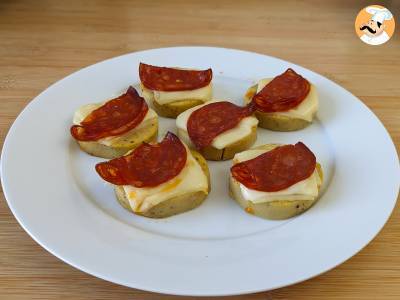 Polenta crostini met scamorza kaas en pepperoni - foto 4