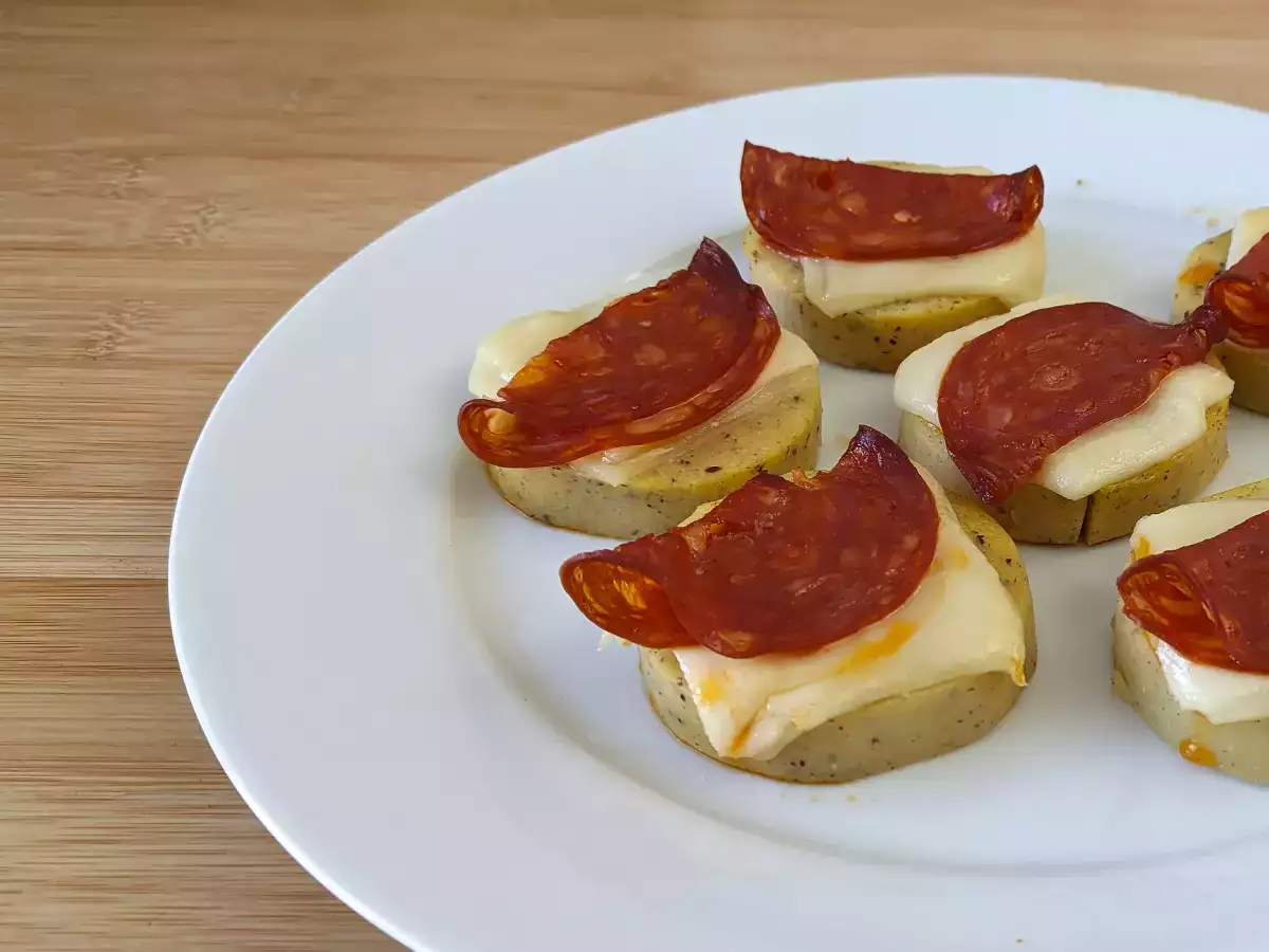 Polentatoastjes met scamorza en pittige salami - foto 3