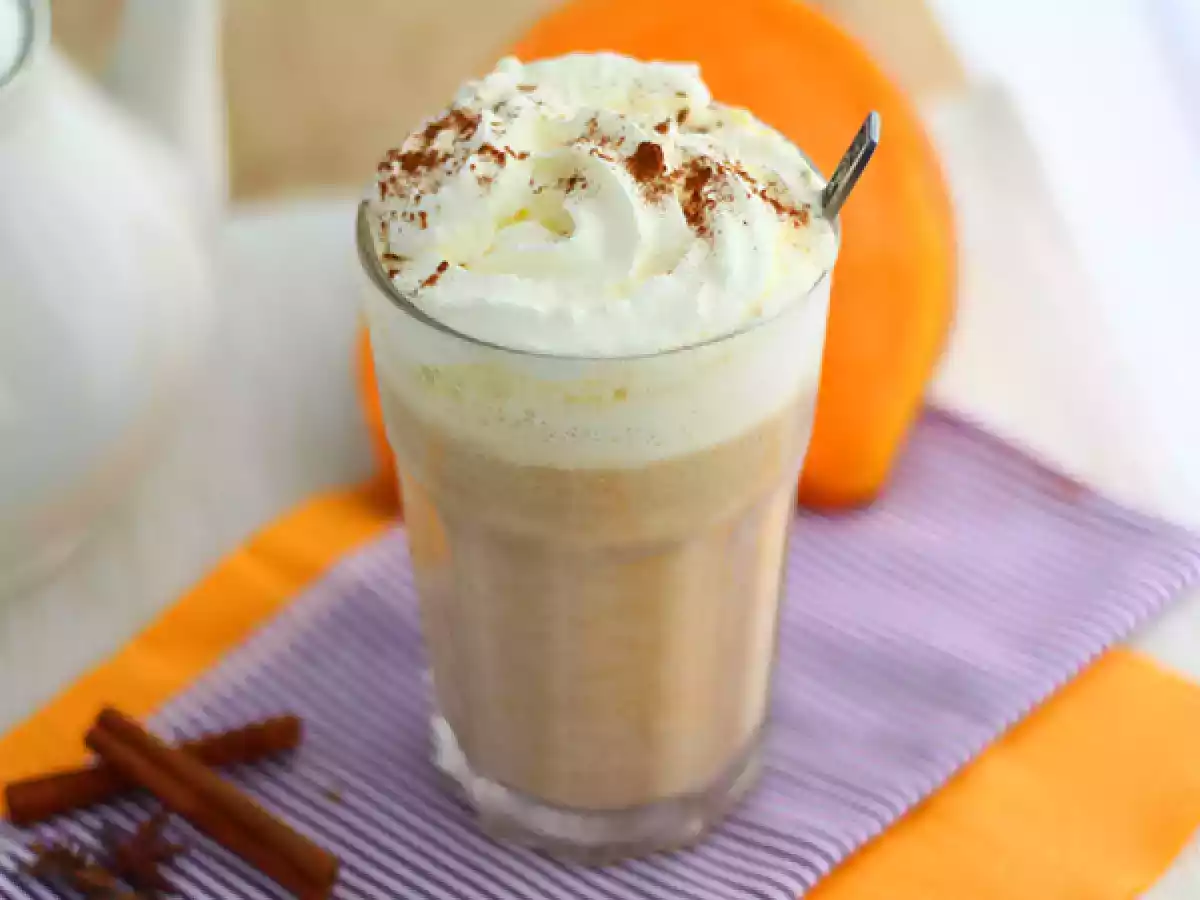 Pompoen-kruiden latte