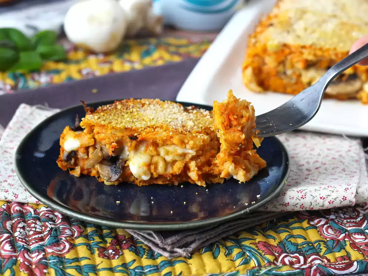 Pompoengehaktbrood met champignons en draderige scamorza kaas: lekker en makkelijk gebakken recept - foto 2