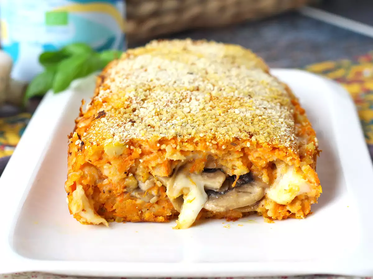 Pompoengehaktbrood met champignons en draderige scamorza kaas: lekker en makkelijk gebakken recept - foto 3