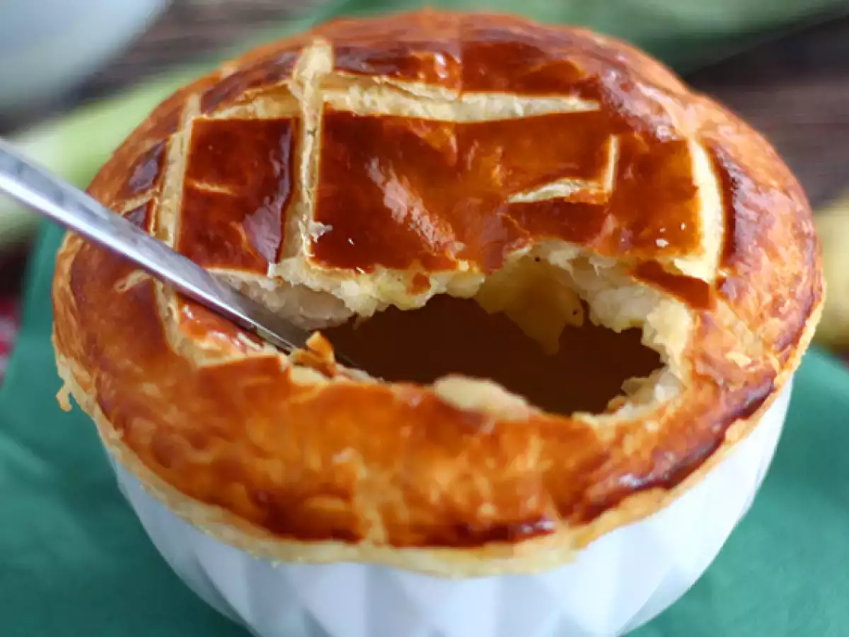 Prei-aardappelsoep met bladerdeegkorst - foto 4
