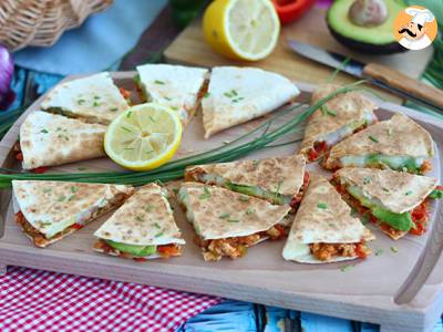 Quesadilla's met kip en avocado