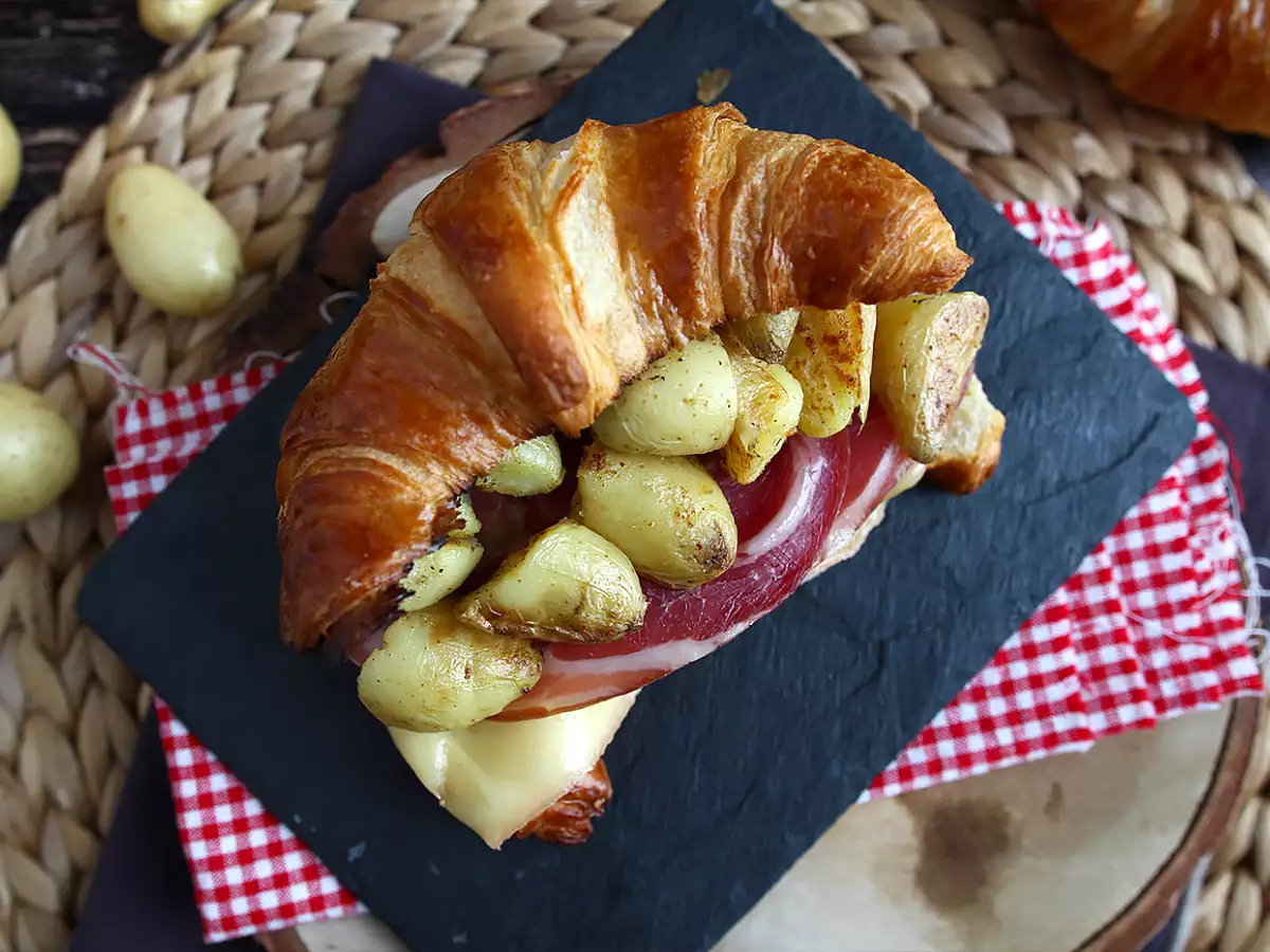 Raclette croissant sandwich voor een geslaagd brunch! - foto 2