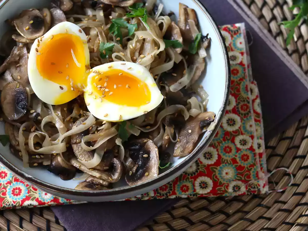 Rijstnoedels met champignons en een zachtgekookt ei! - foto 2