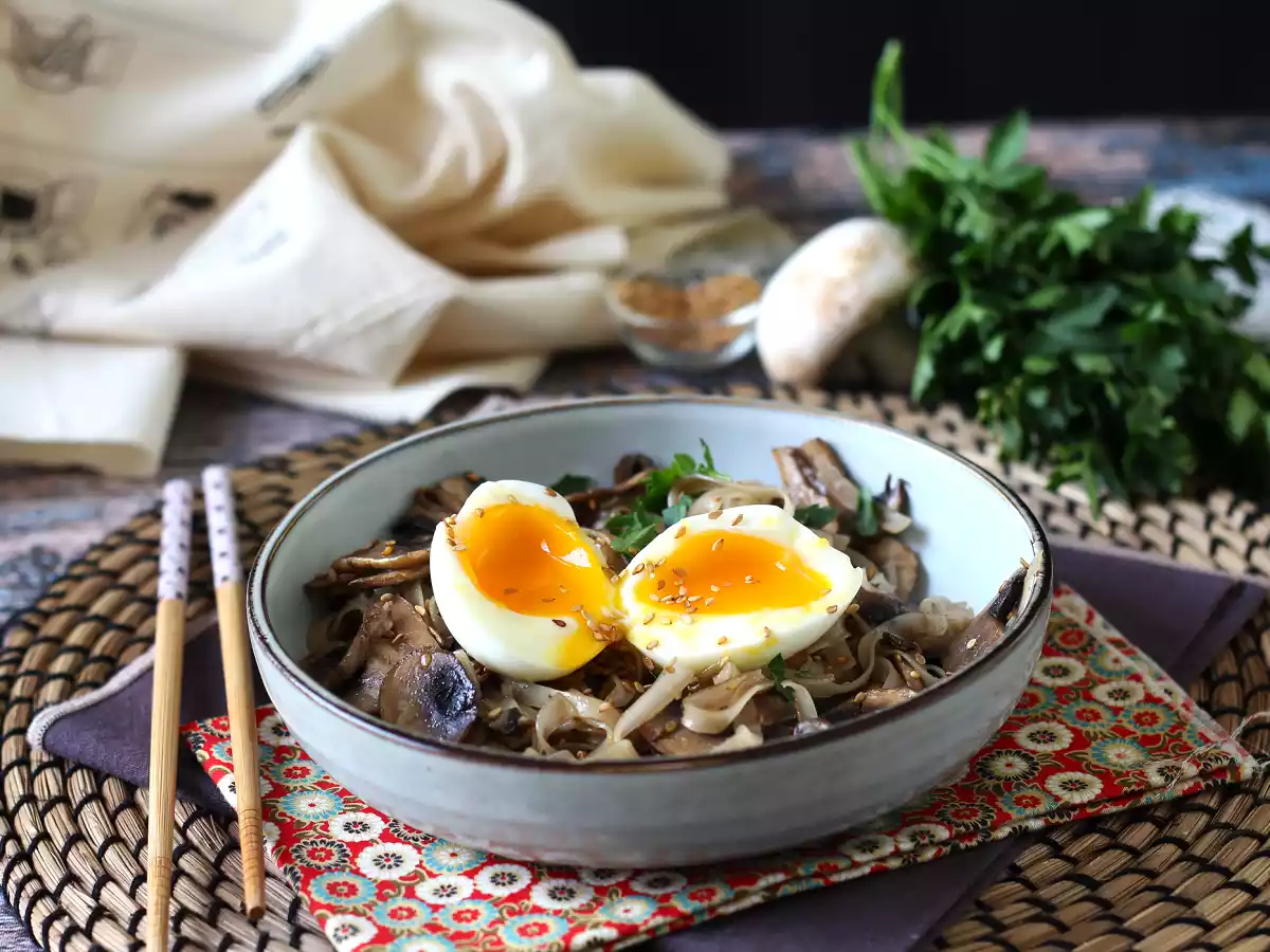 Rijstnoedels met champignons en een zachtgekookt ei! - foto 3