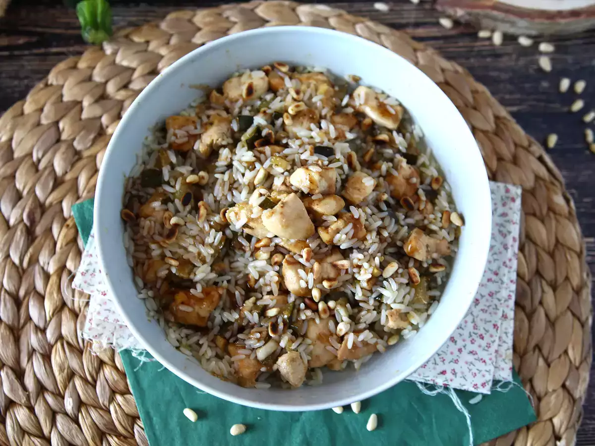 Rijstsalade met kip, courgette, pijnboompitten en balsamicoglazuur - foto 3