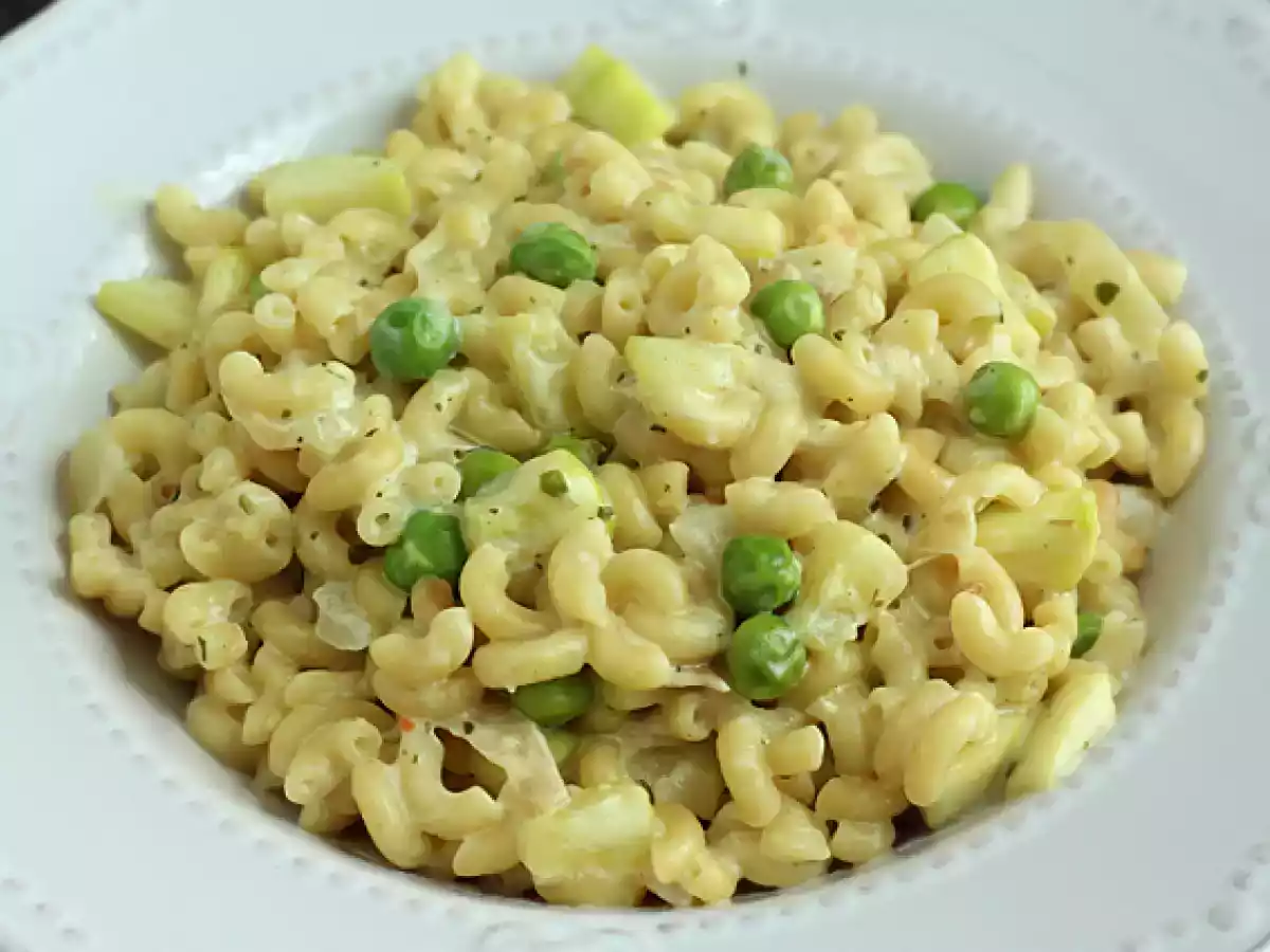 Risotto met coquillettes, doperwten, courgettes, knoflook en kruidenkaas - foto 2