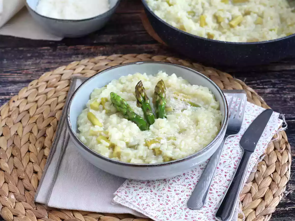 Risotto met groene asperges en Parmezaanse kaas