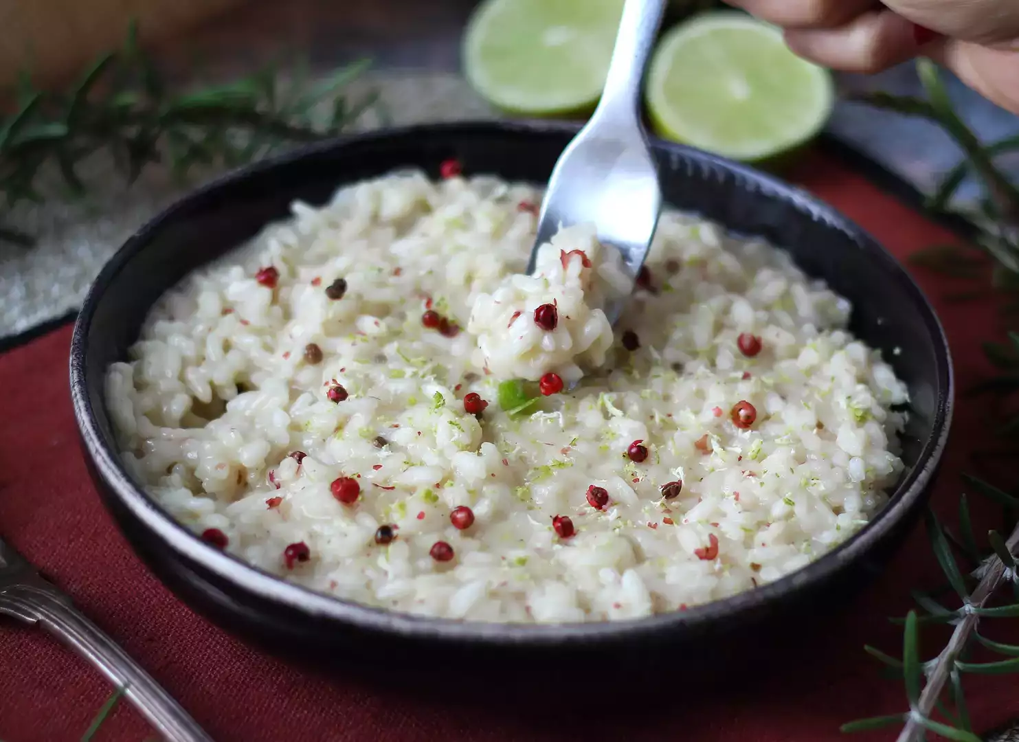 Risotto met limoen en roze peper: elegant vegetarisch recept voor ...