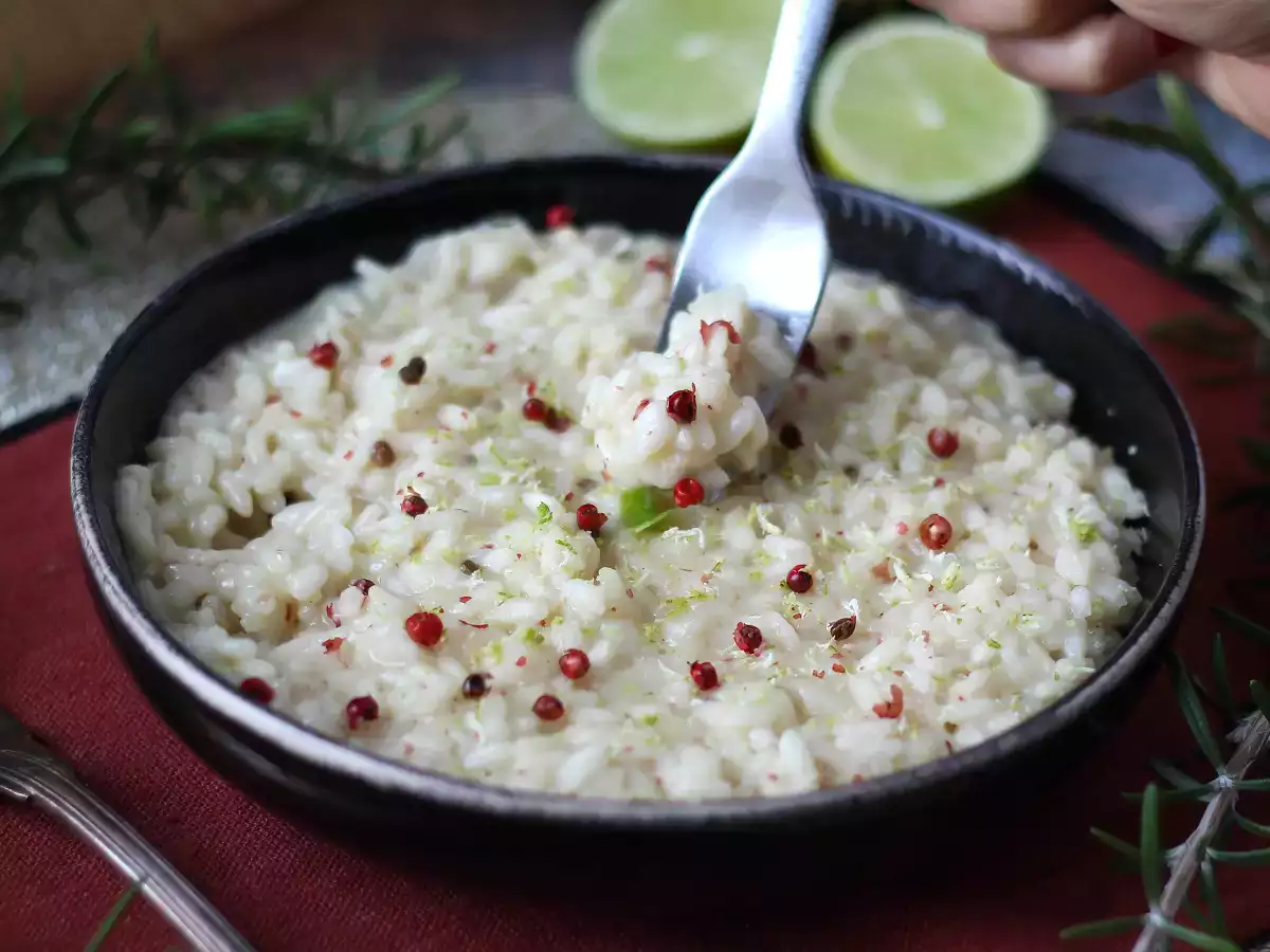 Risotto met limoen en roze peper: elegant vegetarisch recept voor speciale diners