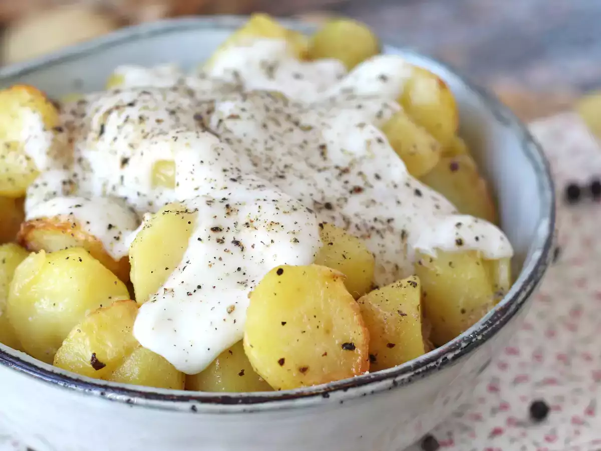 Romig gebakken cacio e pepe aardappelen: het makkelijke bijgerecht waar iedereen gek van wordt! - foto 3