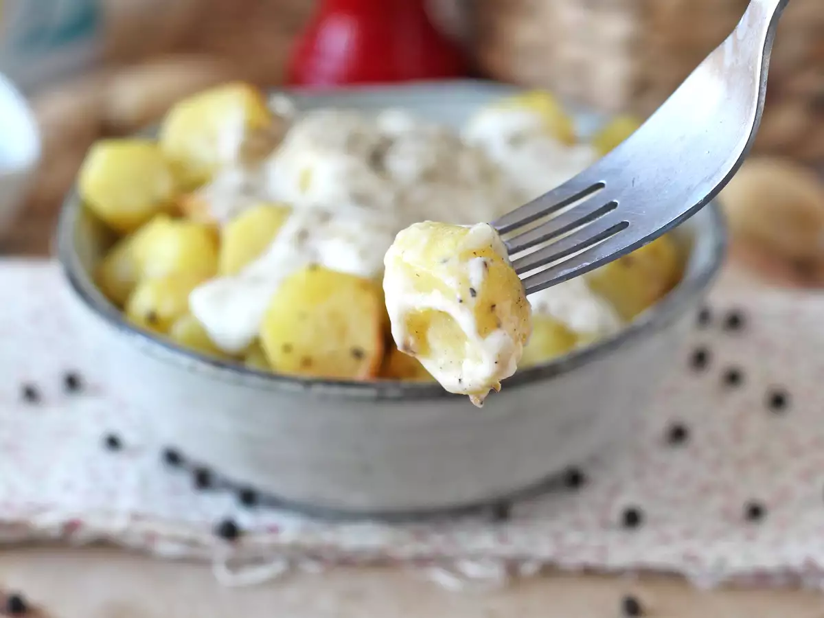 Romig gebakken cacio e pepe aardappelen: het makkelijke bijgerecht waar iedereen gek van wordt! - foto 5