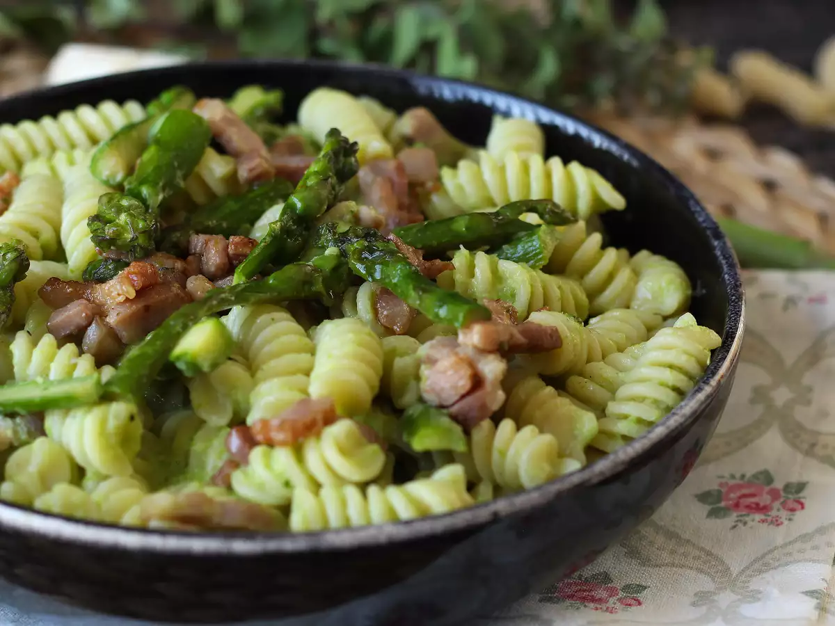 Romige pasta met asperges en pancetta: een makkelijk en heerlijk recept - foto 2
