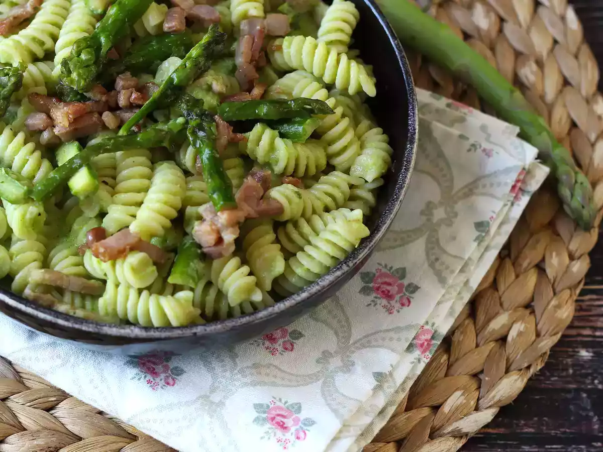 Romige pasta met asperges en spek: makkelijk en lekker recept - foto 5