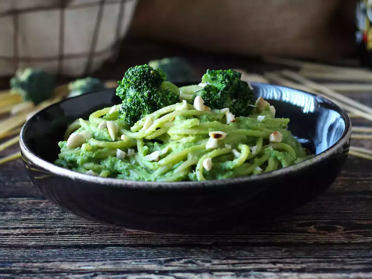 Romige pasta met broccoli en amandelen: een makkelijk en smaakvol gerecht - foto 3
