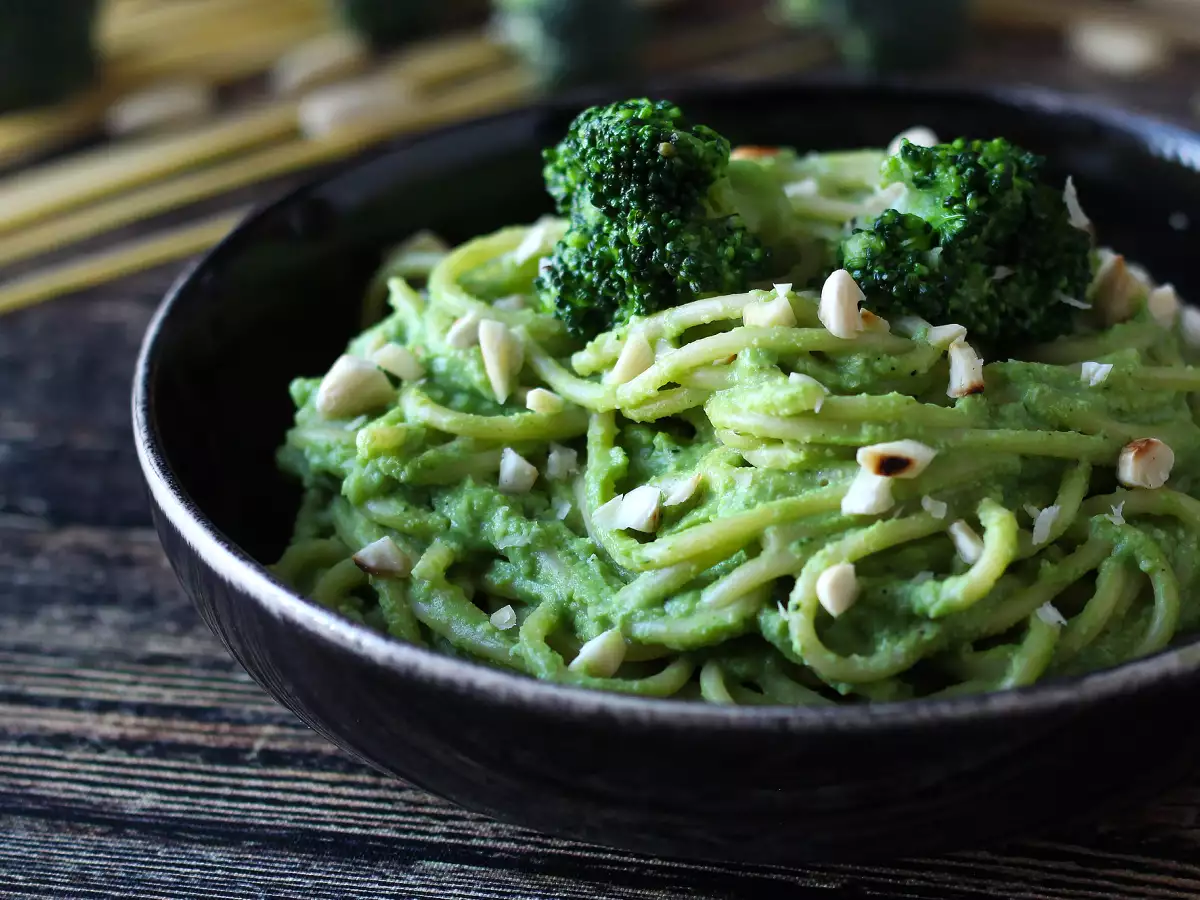 Romige pasta met broccoli en amandelen: een makkelijk en smaakvol gerecht - foto 5