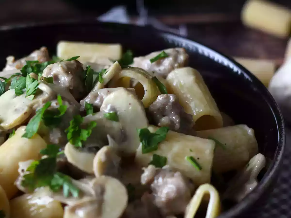 Romige pasta met champignons en worst - foto 5