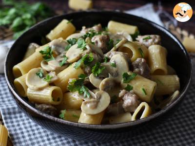 Romige pasta met champignons en worst - foto 3