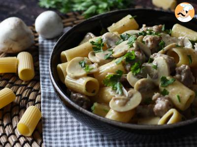 Romige pasta met champignons en worst - foto 4