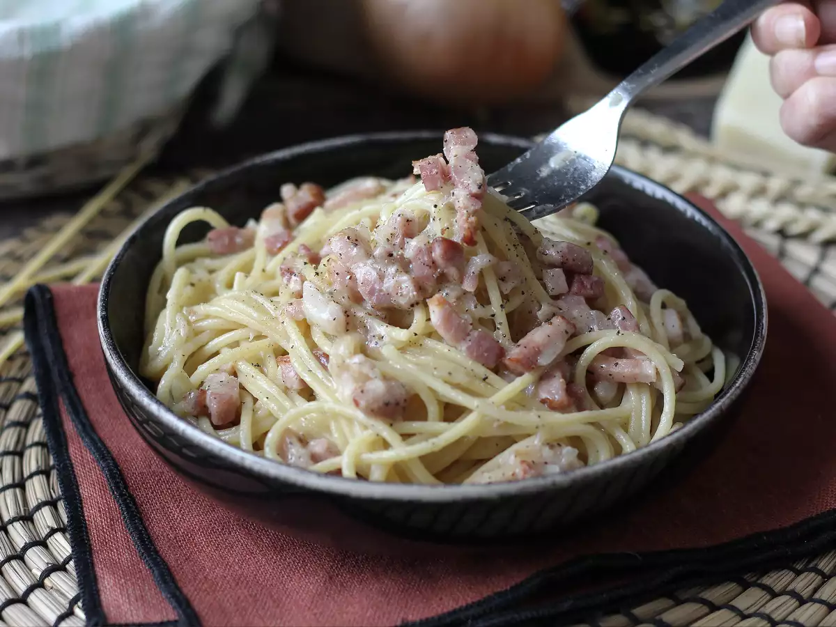 Romige pasta met pancetta: makkelijk, voordelig en heerlijk romig - foto 6