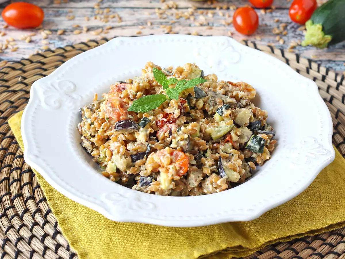 Romige speltsalade met courgettes, aubergines en cherrytomaatjes - foto 5