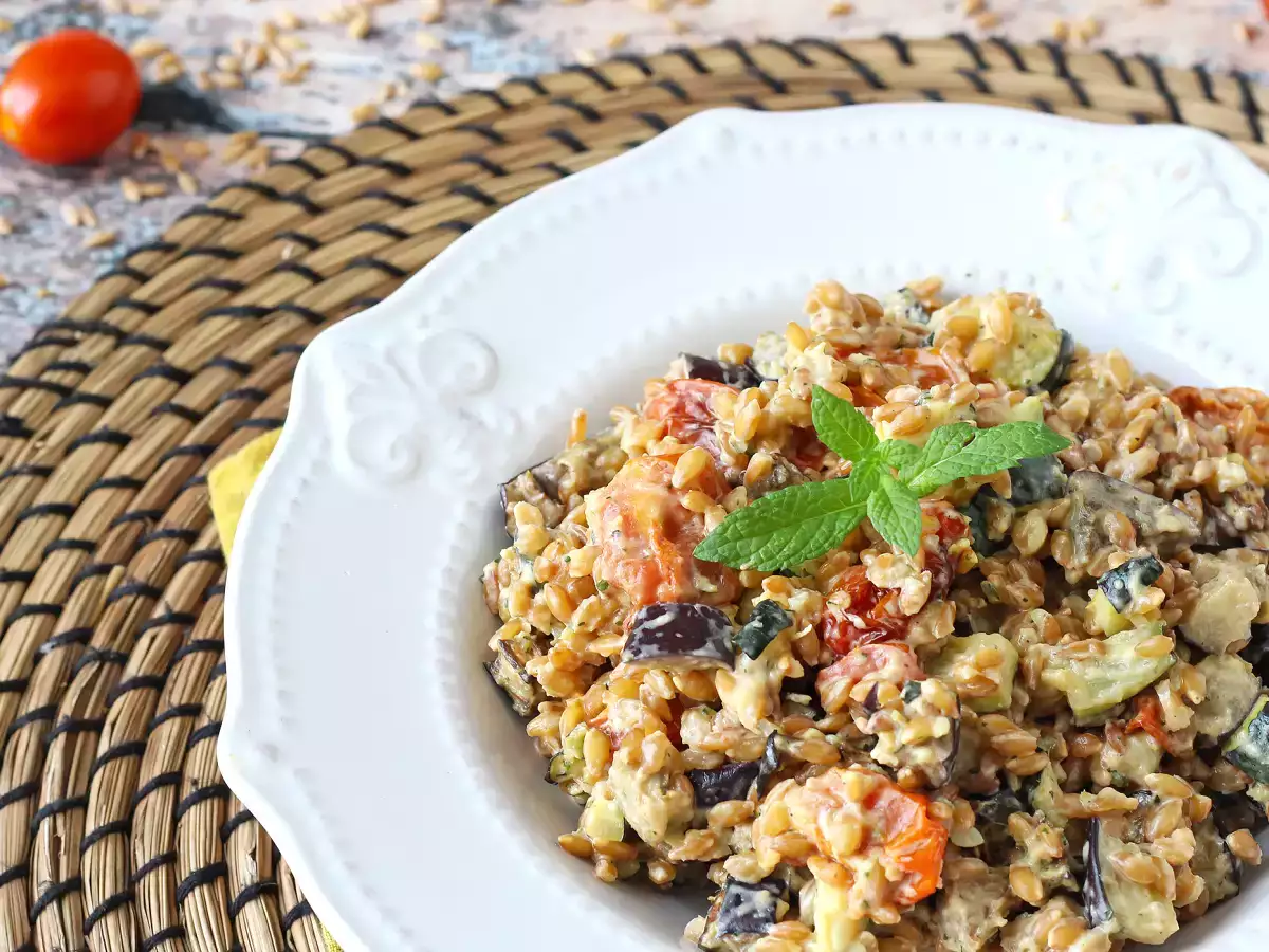 Romige speltsalade met courgettes, aubergines en cherrytomaatjes - foto 7