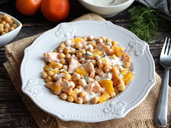 Recept Salade met zalm, kikkererwten en sinaasappel