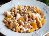 Salade met zalm, kikkererwten en sinaasappel, foto 1