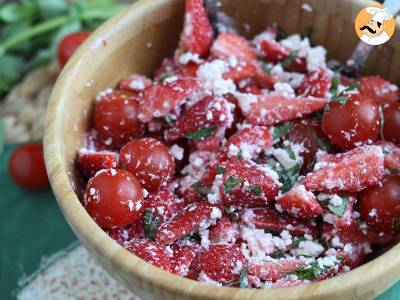 Salade van aardbeien, tomaat, feta en basilicum - foto 3