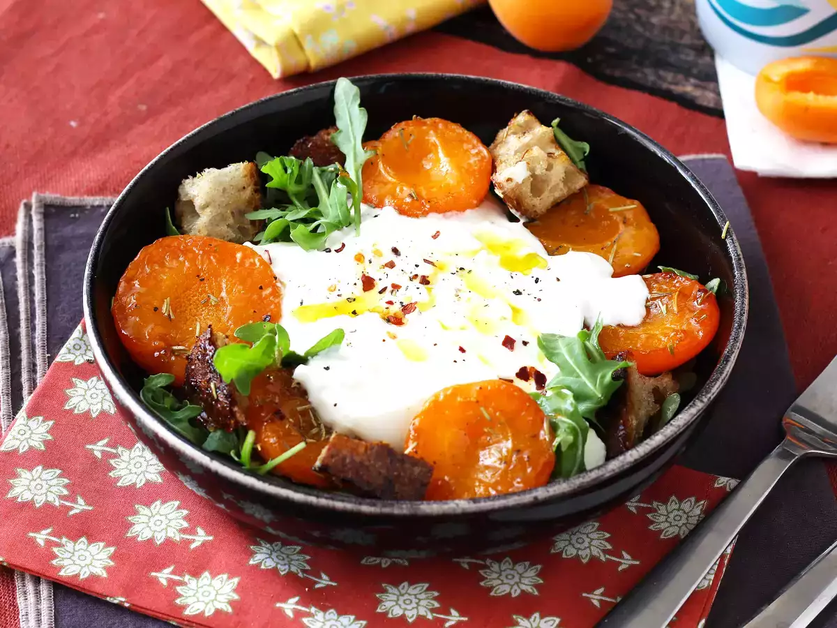Salade van geroosterde abrikozen, rucola en burrata - foto 3