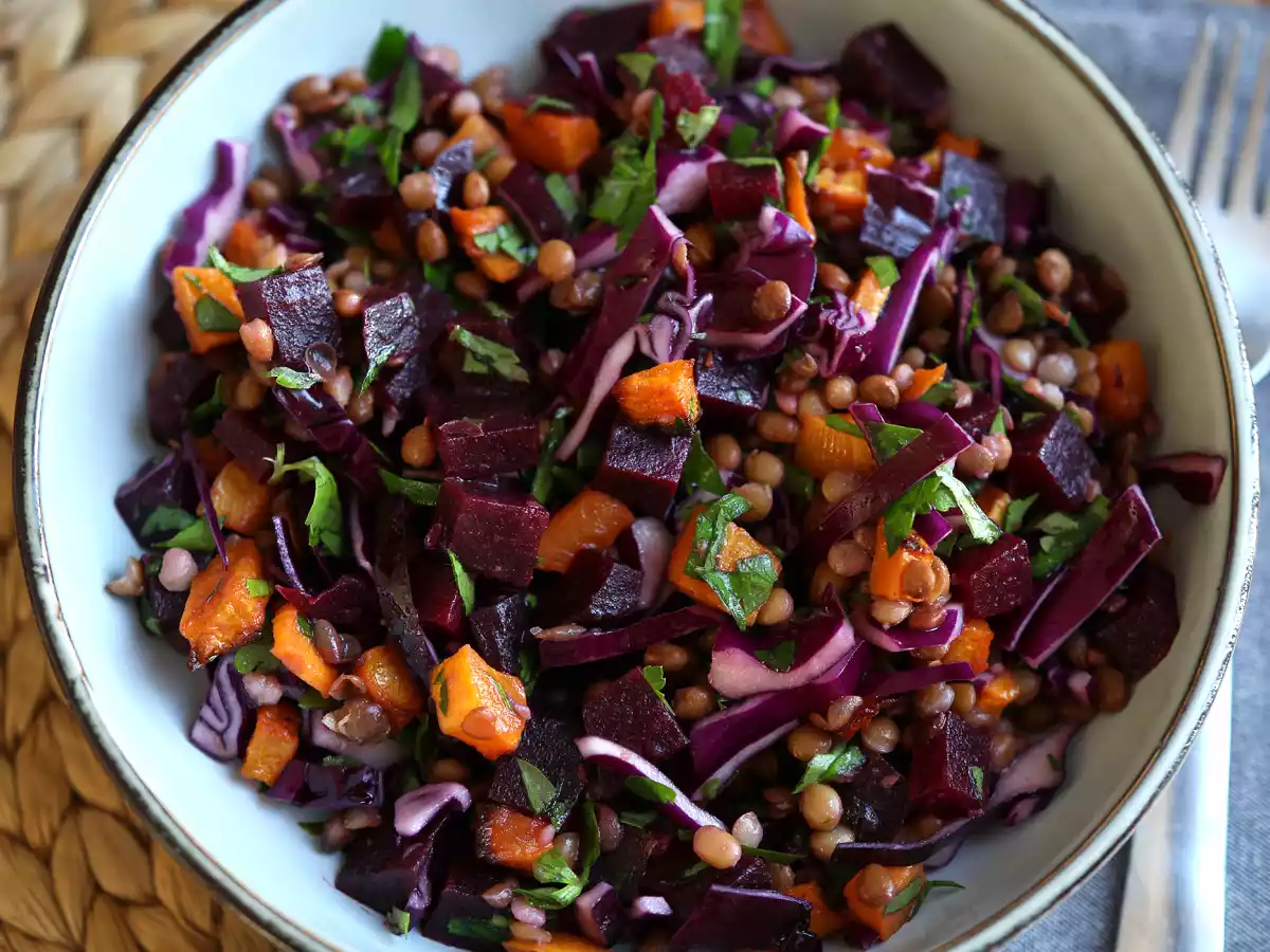 Salade van linzen, butternut, rode kool, rode biet en peterselie (perfect voor de herfst/winter) - foto 4