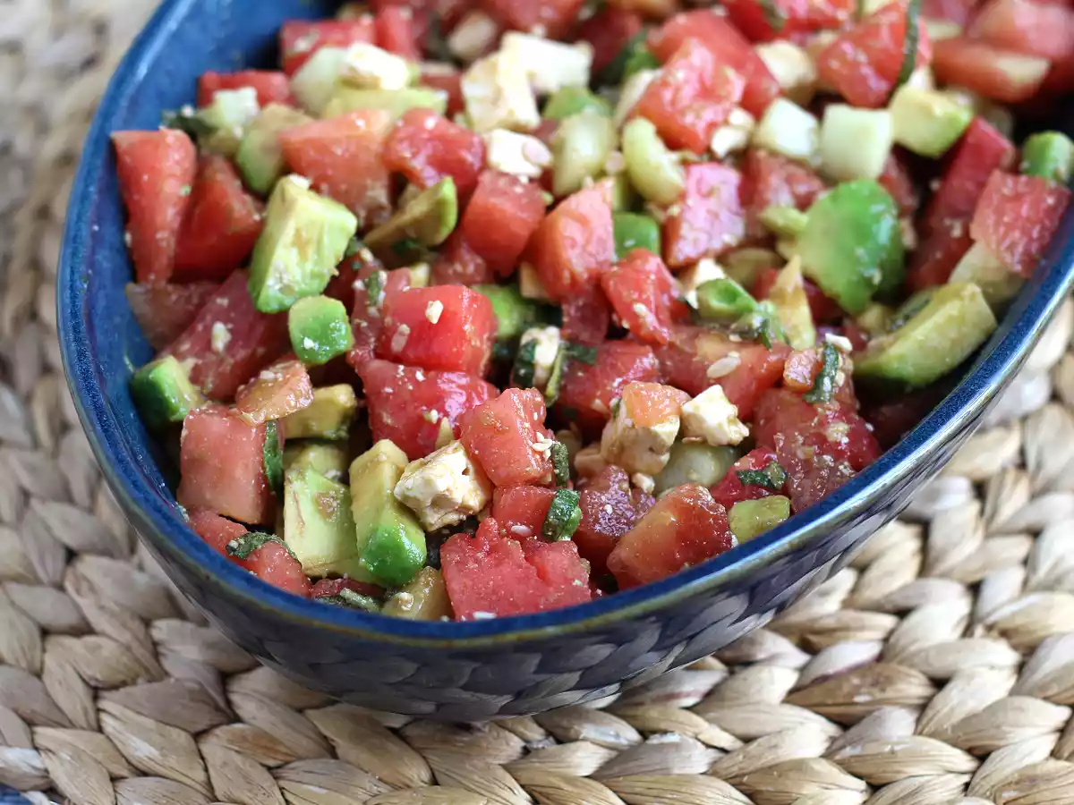 Salade van watermeloen, feta, avocado en komkommer: extra fris! - foto 2