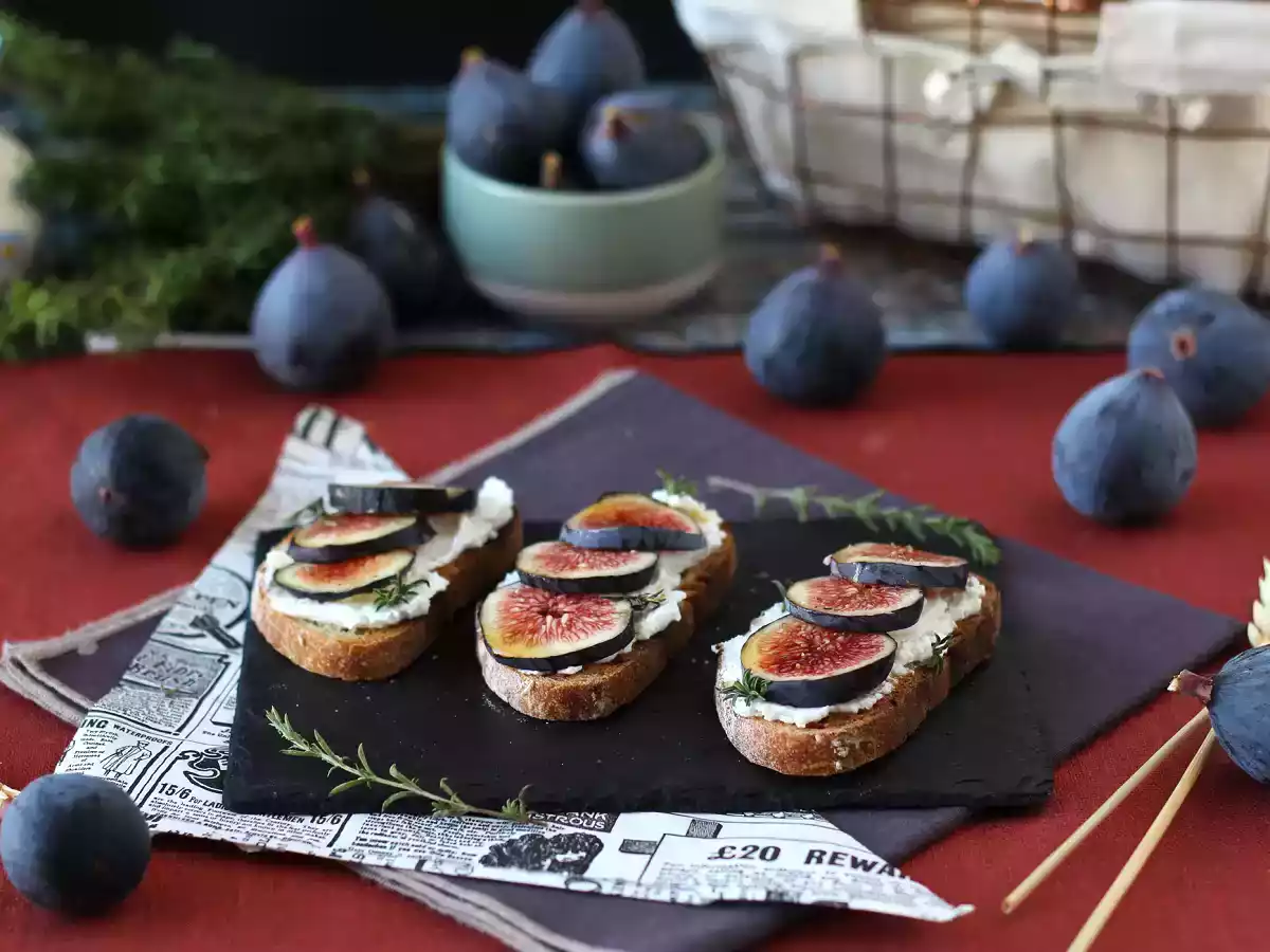 Sandwiches met vijgen, verse geitenkaas, honing en rozemarijn - foto 6