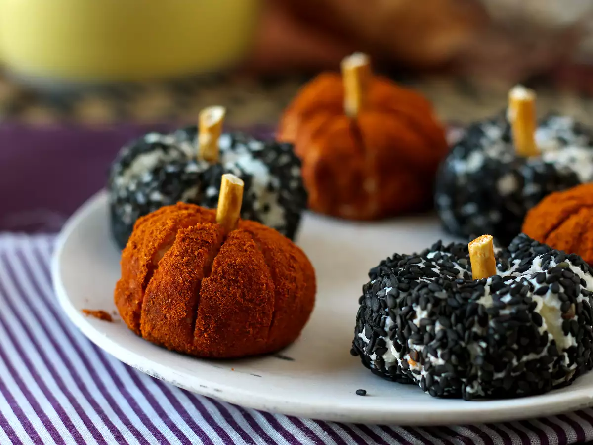 Smeerbare kaasballetjes in pompoenvorm voor Halloween - foto 2