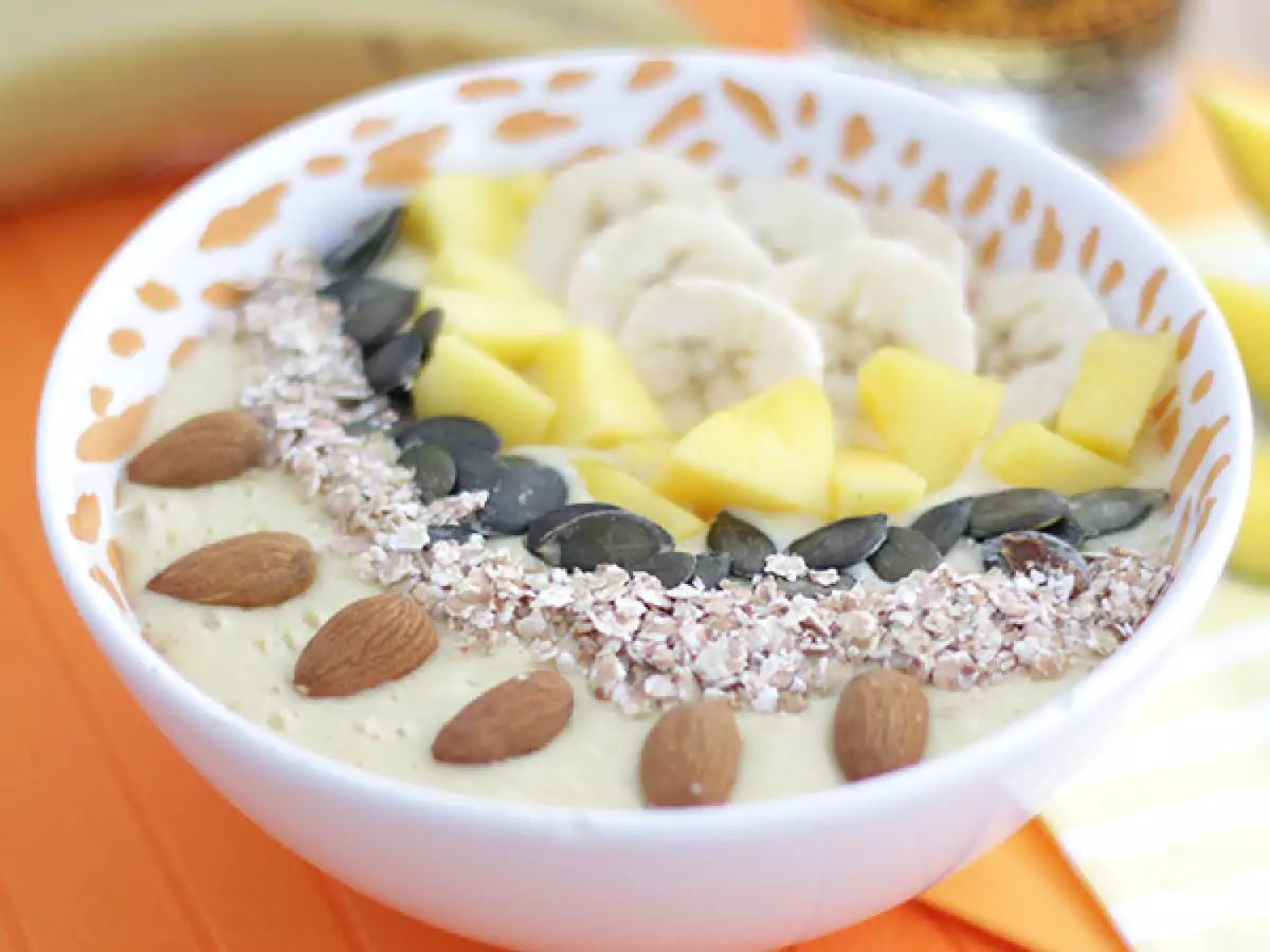 Smoothiebowl met mango en banaan