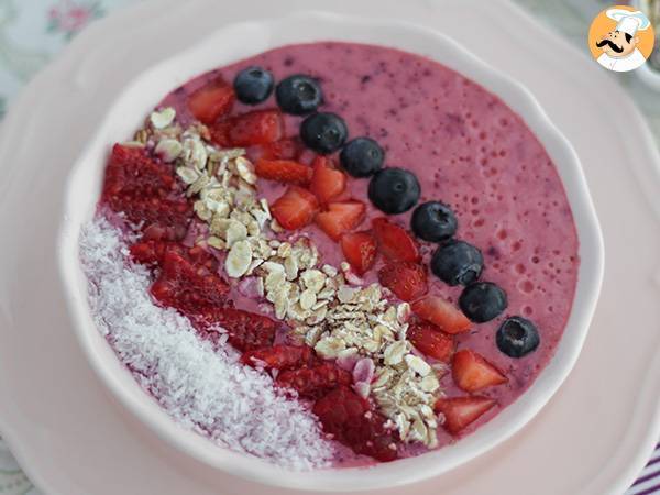 Smoothiebowl met rode vruchten - foto 2